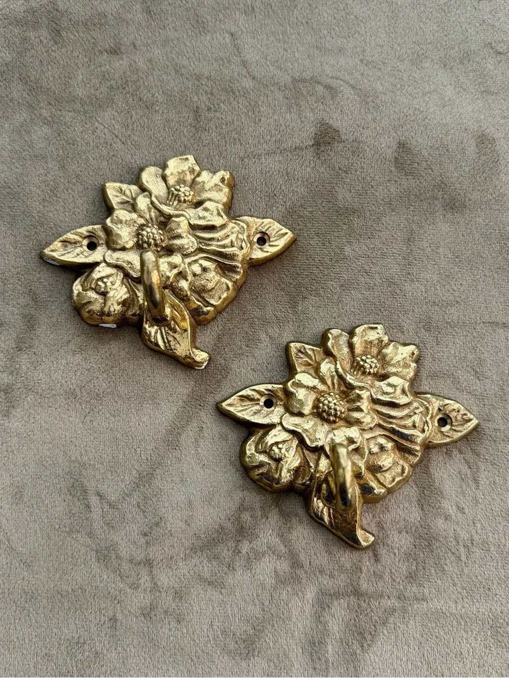 Vintage Brass Floral Wall Hook - Gold Flower Accent